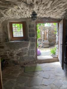 Maisons de vacances Rustic Stone family house in quiet village near Briancon : photos des chambres