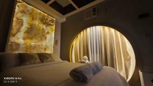Golden Luxe Staycation Studio