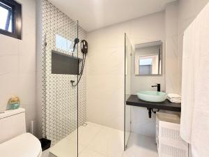 Freeda House Bang Tao Beach - Near Muay Thai Gym