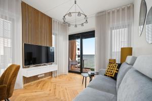 Sea-view newly furnished apt in central Tallinn