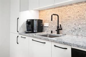 Sea-view newly furnished apt in central Tallinn