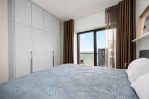 Sea-view newly furnished apt in central Tallinn