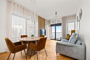 Sea-view newly furnished apt in central Tallinn