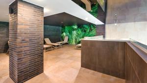 A 213 Basen Fitnes Bawialnia Parking w CENIE - Nadmorskie Tarasy-Holiday City