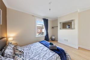 Cosy Modern Two Bed Terrace