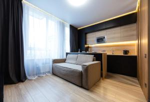 Nyvky Like Home - Файна Таун з басейном - Кв 3