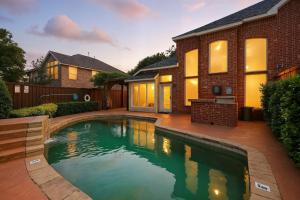 Lewisville Luxe Pool Getaway - Patio BBQ TV Room