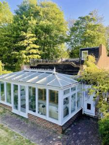 Wisteria Lodge, beautiful home in a great location