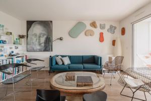 Veeve - Florentine Gaze