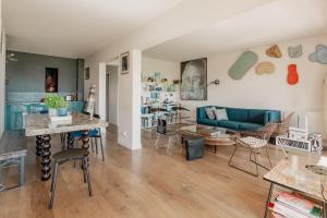 Veeve - Florentine Gaze