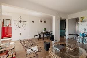 Veeve - Florentine Gaze