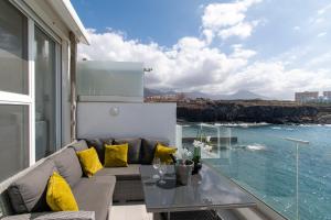 Lovely 1 Bedroom Apartment With Sea Views