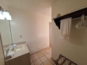 #39 Bungalow Seaside Hotel & Victors RV Park