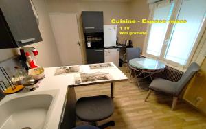 Appartement climatisé 2 chambres avec Sauna à 5mn de la plage Animaux Gratuits de 2 à 9 nuits Maxi