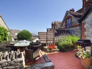 5 Bed in Swanage DC060