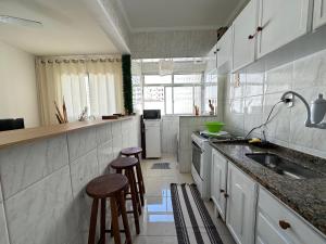 Apto na Tupi - 5 min da Praia!