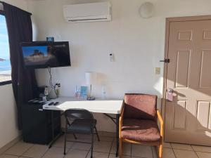 #38 Bungalow Seaside Hotel & Victors RV Park