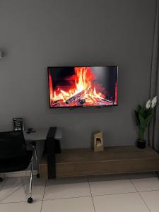 Sandton Pool View with Balcony