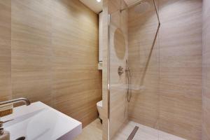 Appartement haut de gamme avec 2 salles de bains et climatisation au cœur du Marais