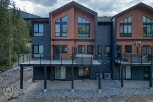 Nordix Townhomes by StayIn