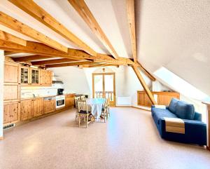 Appartements Chalet de charme en duplex, tout a pied : photos des chambres