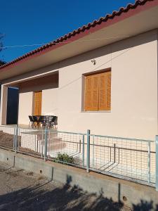 DORAS HOUSE Douneika