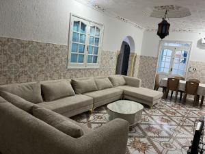 MAHDIA REJICHE MAISON AVEC PISCINE privee