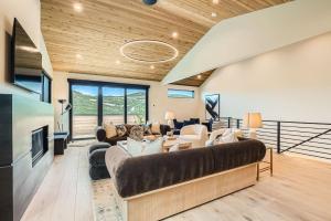 Park City Perfection On Lowell! 1063