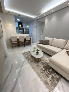 Apto 201 bloco 02 · Apto Moderno em frente à Arena MRV Expominas