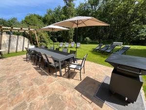 Maisons de vacances Les Gites de La Pellerie - 20 personnes - piscines interieure & exterieure et Jacuzzi - 3 gites : photos des chambres