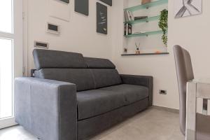 Homiday - Grey Apartment - Free Parking