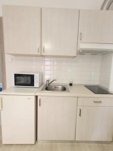 Center River Apartment