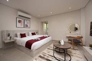 88 Escape by Spacey Pool-Modern-Prime spot #73-