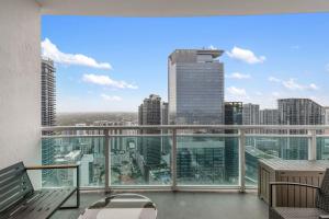 47th-Floor Brickell Condo with City Views and Pool