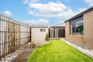 Stylish Spacious 5BR Multifunctional Retreat Home