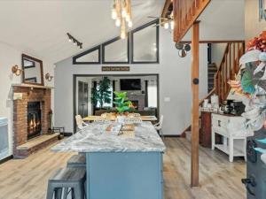 Memorabile Getaway Fire-Pit and Entrainment Area