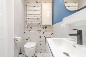 Global Park Navy Studio by BookingHost