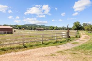 SisterCreek Ranch - Other Cabin