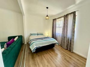 Gizmos Garden Cottage