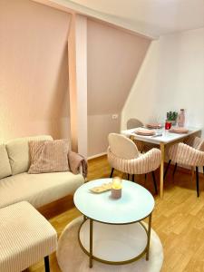 Pink Sissi Hideaway mit Seeblick