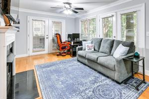 half Mi to Bank of America Stadium Uptown Condo!