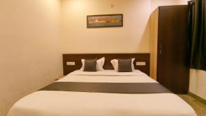 Hotel Udaipur Stay at Prime Location