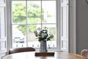 Fairway & Footpath Apartments Castle Place