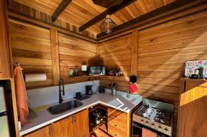 La cabana de Tata books, nature, and contemplation