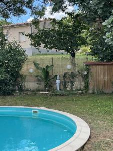 Maisons de vacances La piscine : photos des chambres