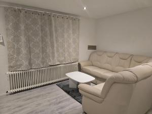 1-Zimmer Woh Souterrainwohnung