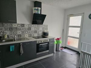 1-Zimmer Woh Souterrainwohnung