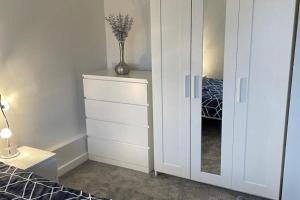 1 Bed-Sleeps 4-Garden-Free Parking