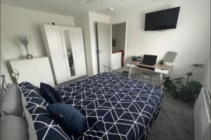 1 Bed-Sleeps 4-Garden-Free Parking