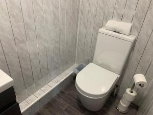 155 Studio 1 - Uplands